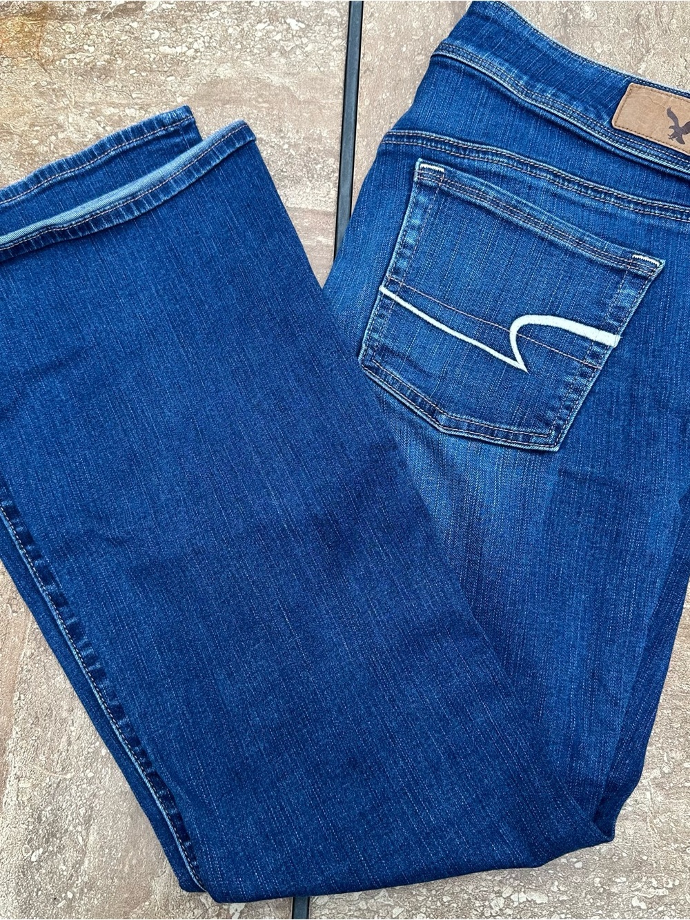 American Eagle Outfitters Women's Indigo Straight Leg Jeans kick boot 8 short